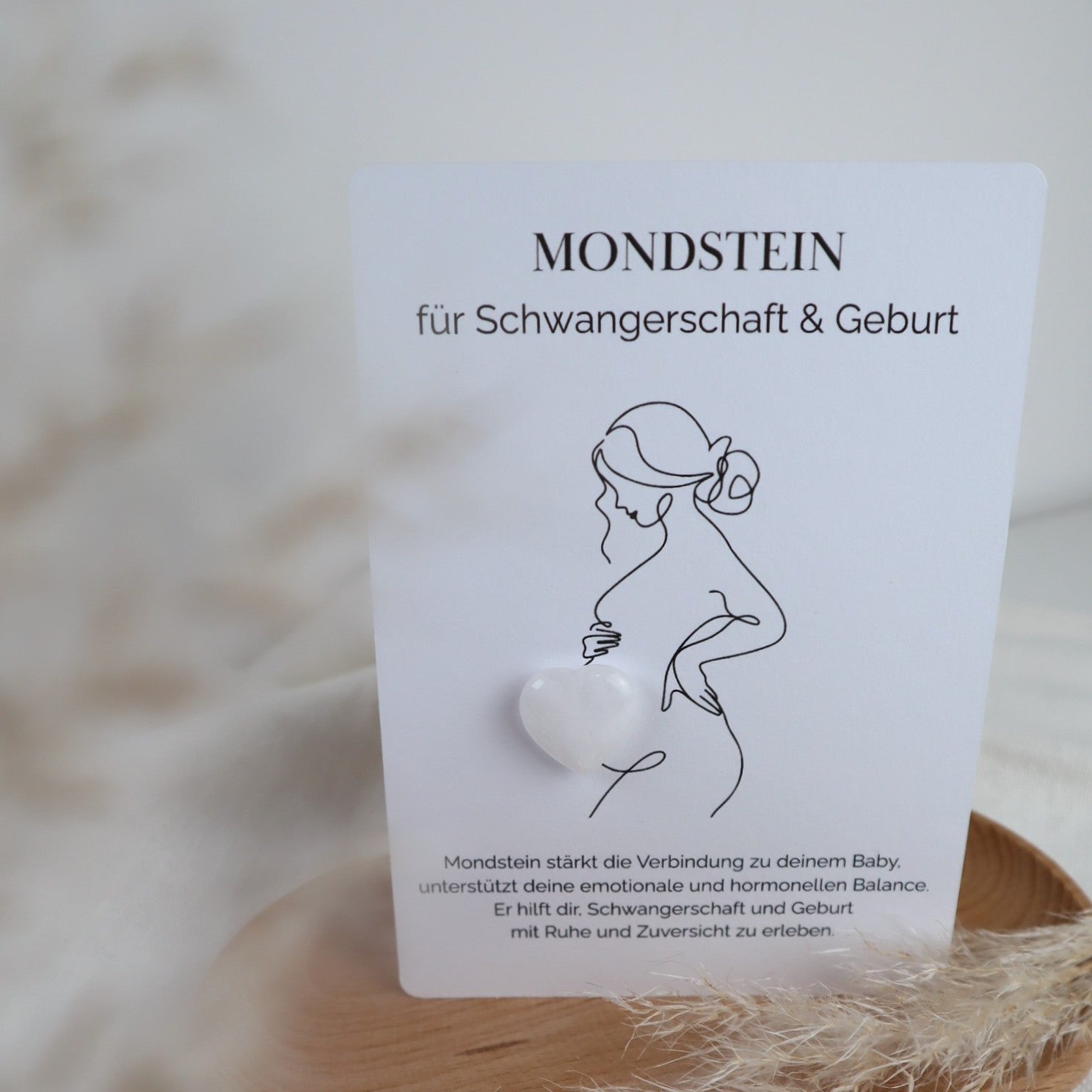 Herzenssteinkarte für Schwangerschaft & Geburt – mit Mondstein in Herzform