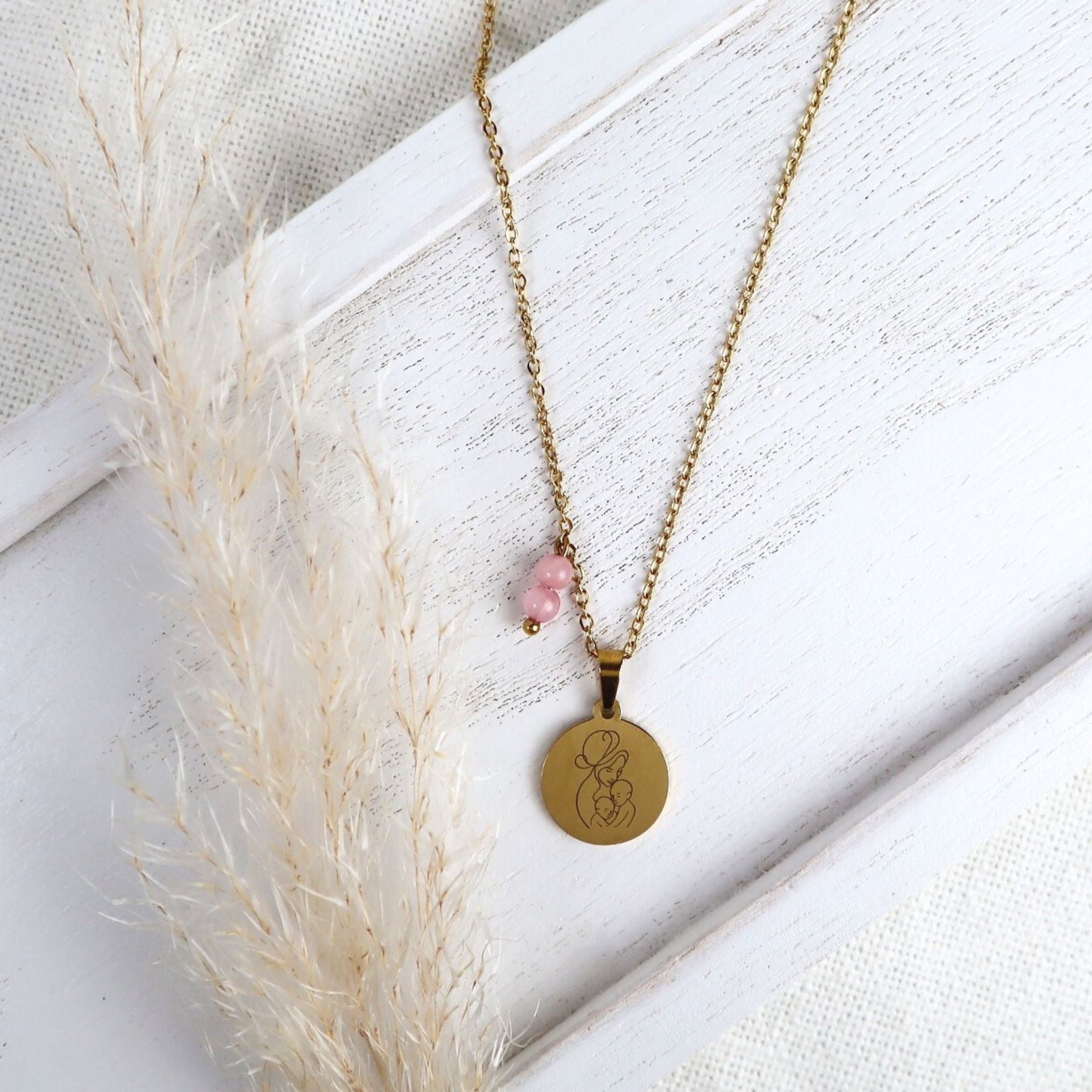 Mama-Kette mit Rosenquarz & Wunschgravur | Personalisierbarer Schmuck für Mamas