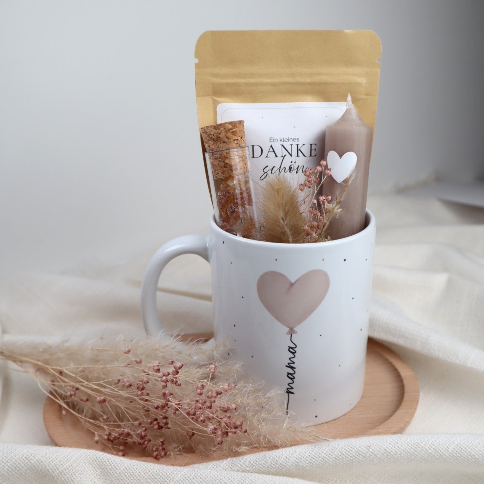 Geschenkset „Danke Mama“ | Tasse mit Tee & Kerze für Mamas