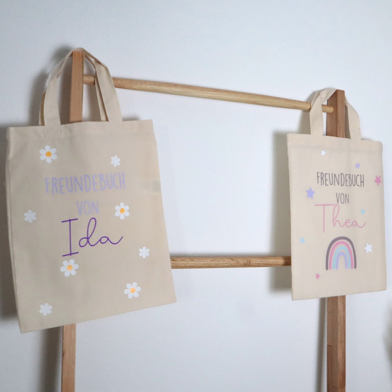 Tasche für Freundebuch – personalisiert mit Namen & Blümchen