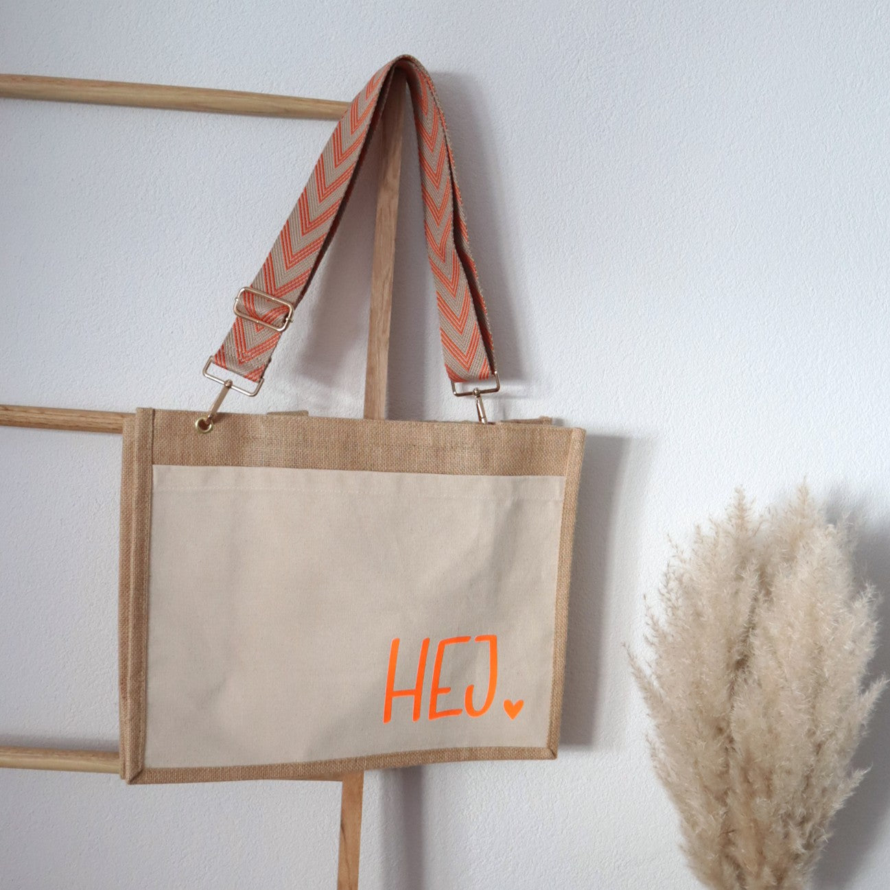 Jutetasche „hej.“ – Tasche mit Statement-Aufdruck in 3 Größen