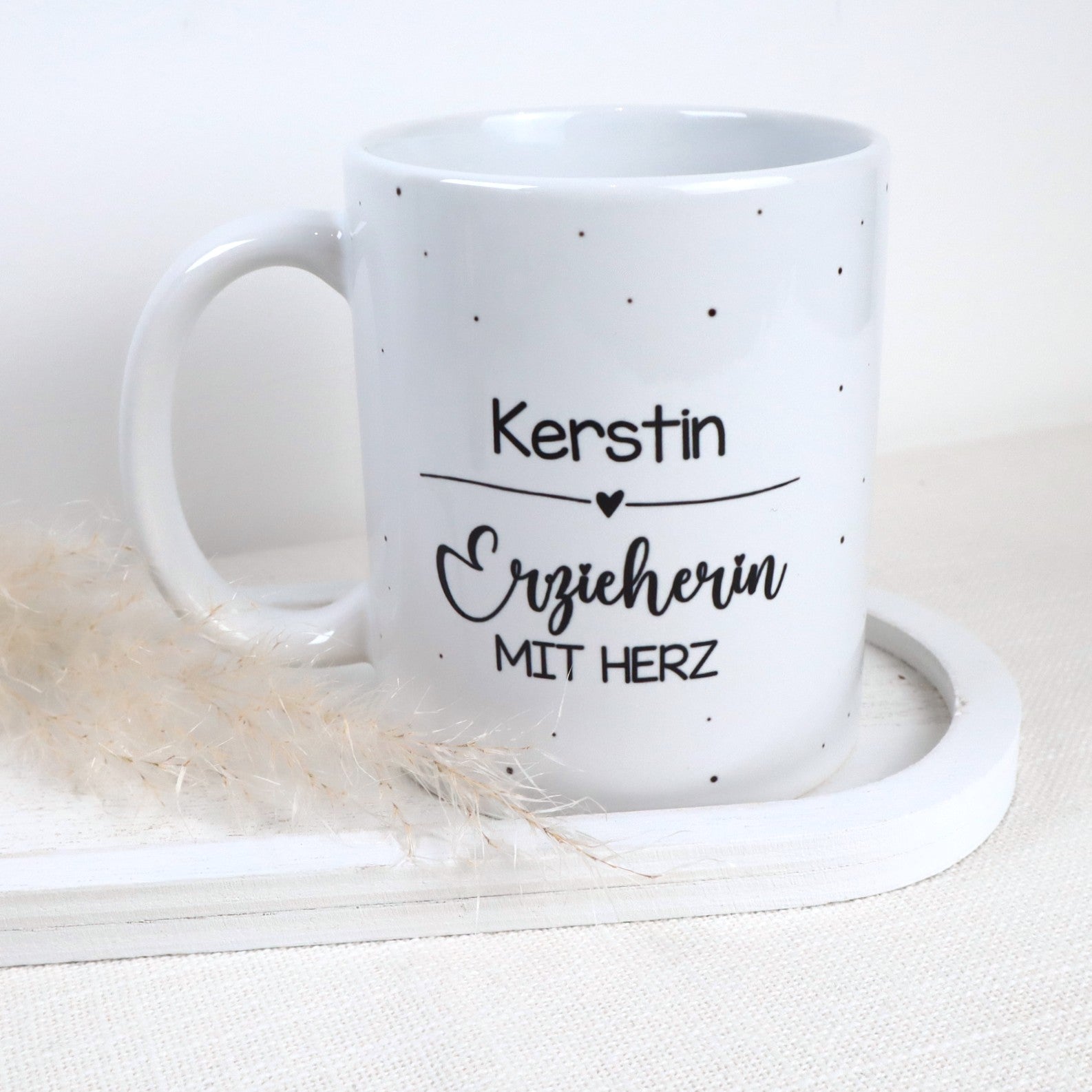 Geschenkset „Erzieherin mit Herz“ – personalisierbare Tasse, wahlweise gefüllt