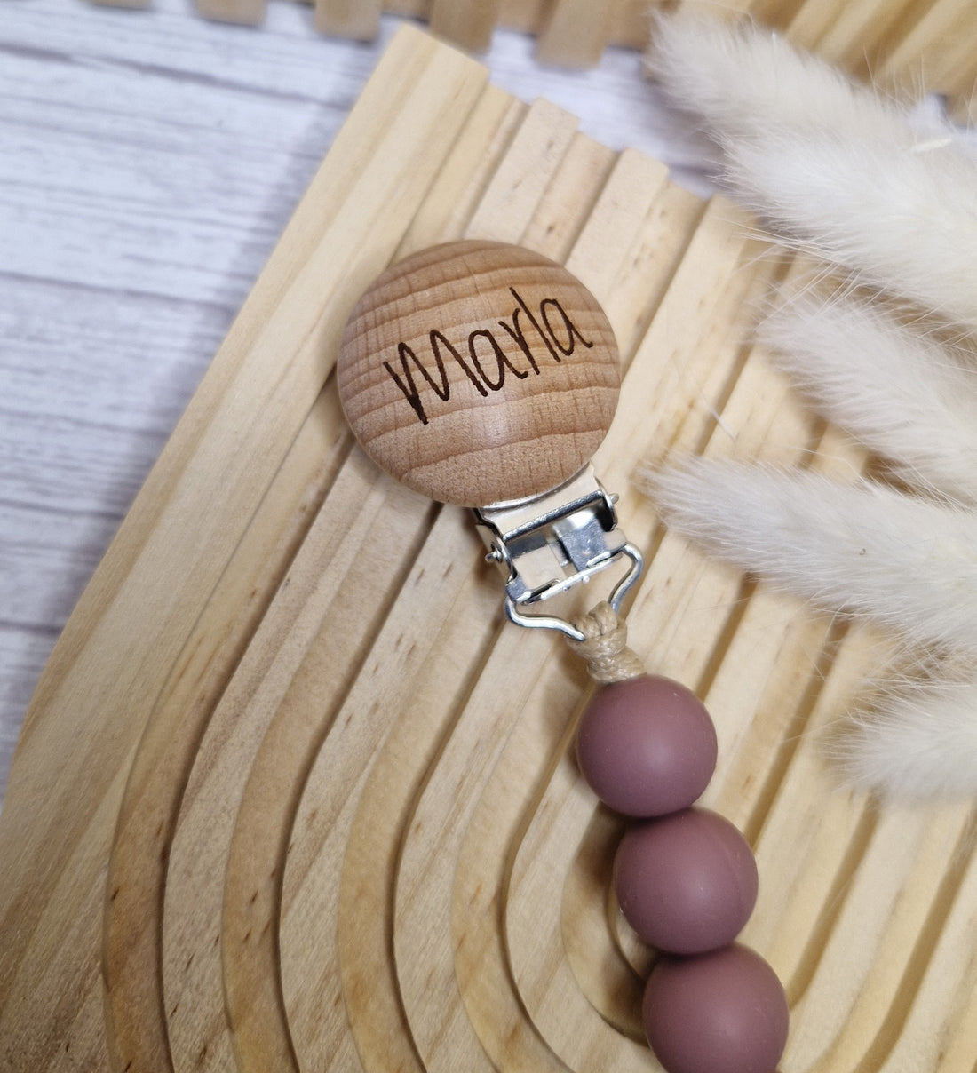 Schnullerkette mit Name - personalisierbar in 7 Farben