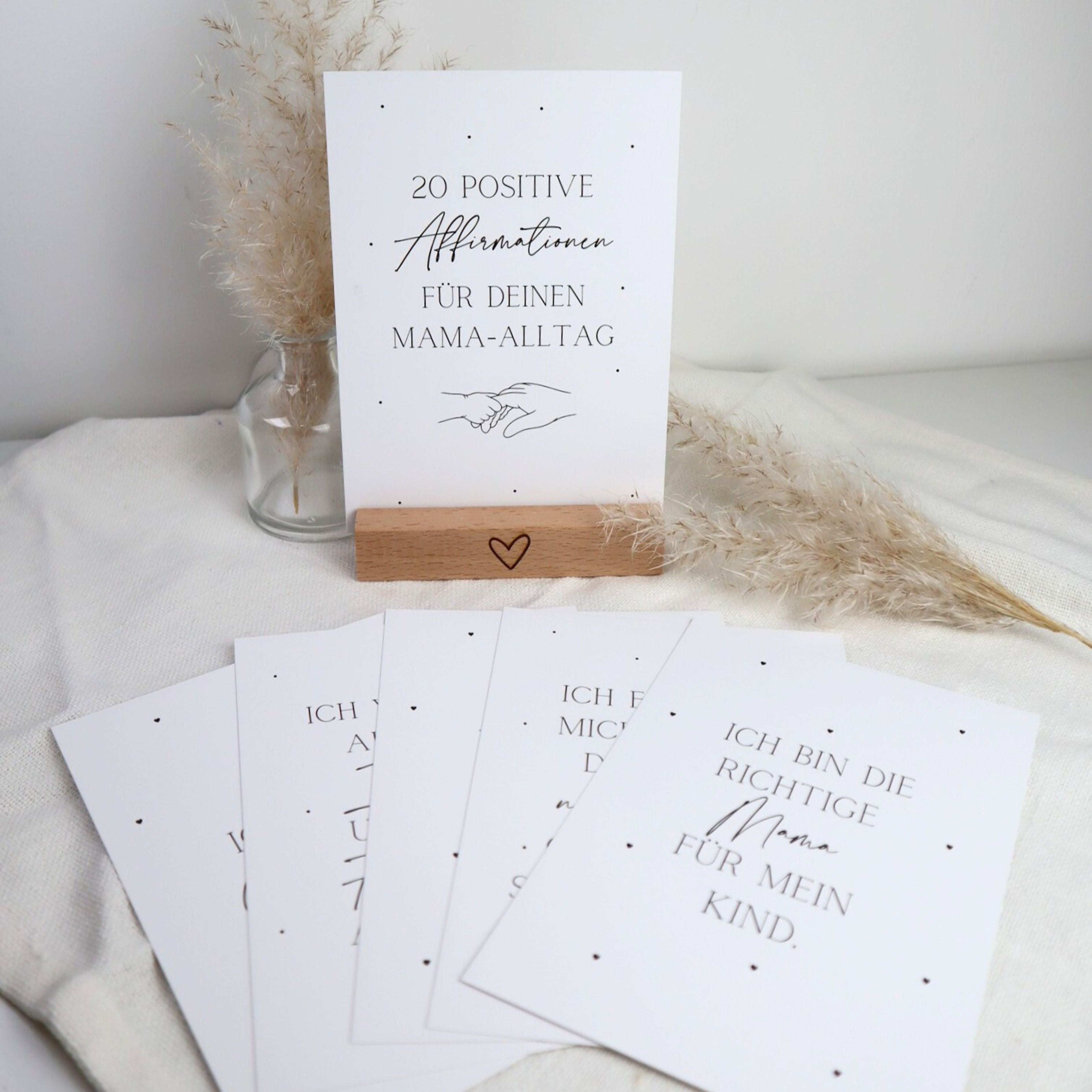 Affirmationskarten für Mamas mit personalisierbarem Kartenhalter | 20 positive Karten im A6-Format