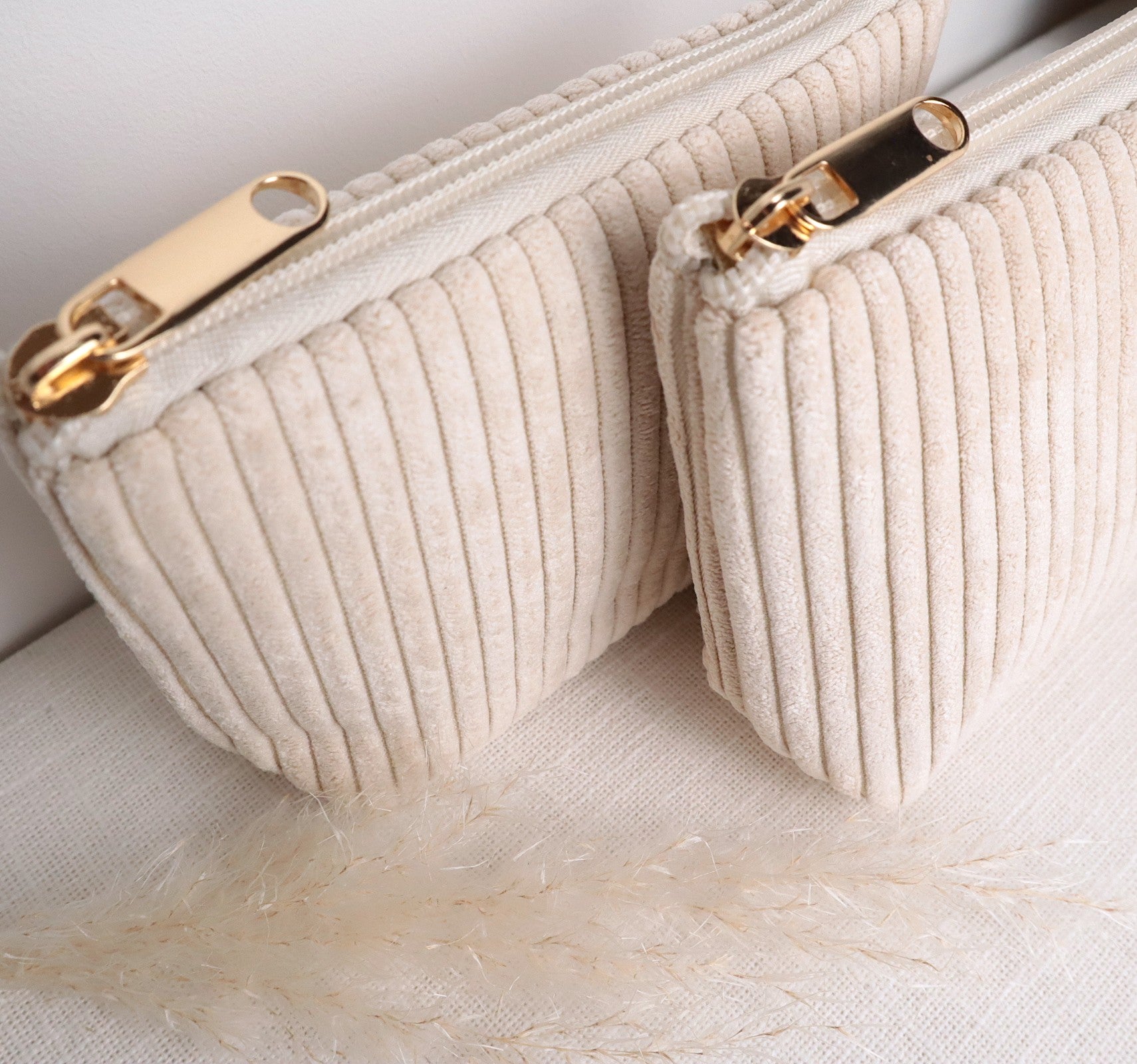 Cordtäschchen – helles Beige | Kleine Kosmetiktasche mit Reißverschluss