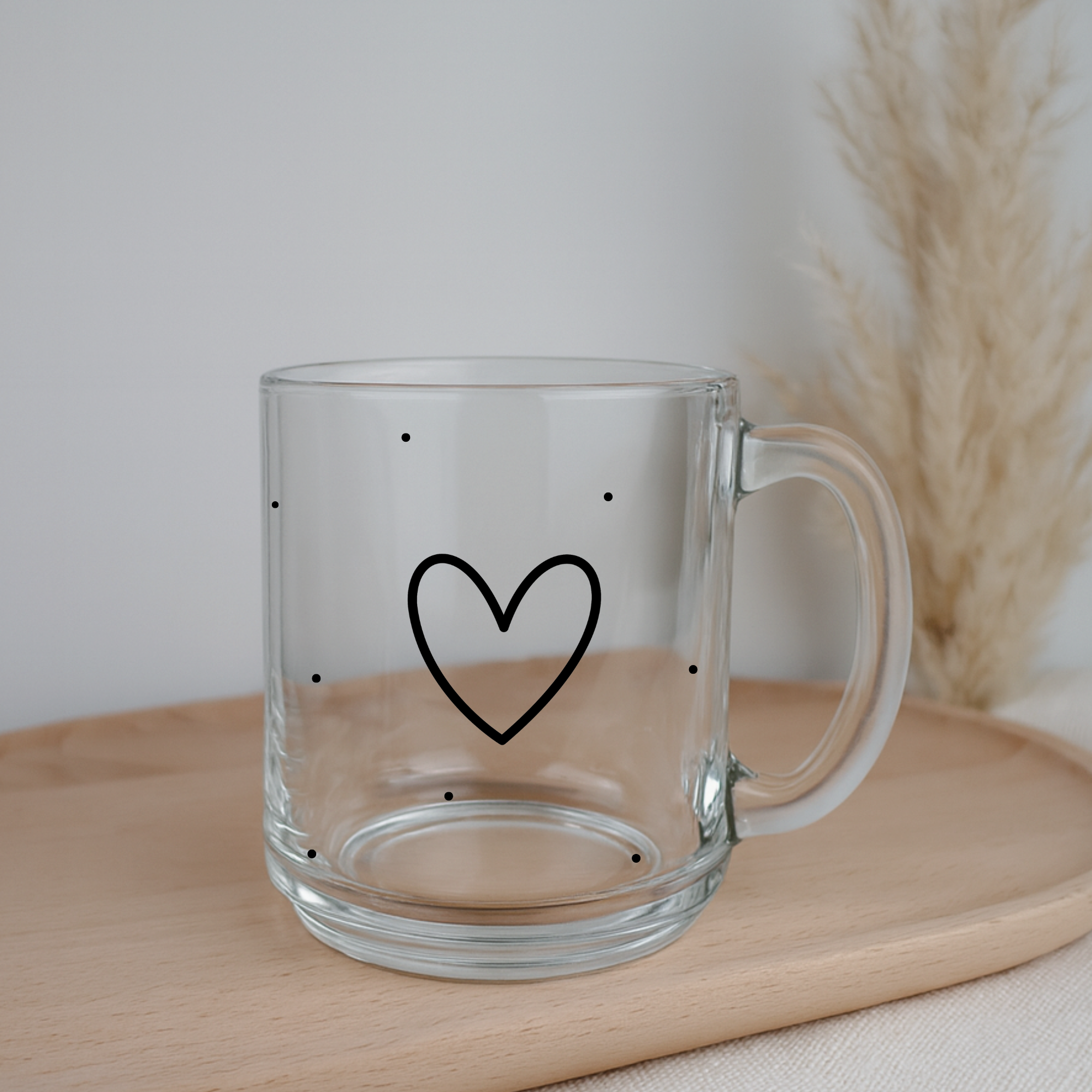 Glastasse mit Herz – stilvolle Teetasse für Mamas | Geschenkidee mit Herzdesign
