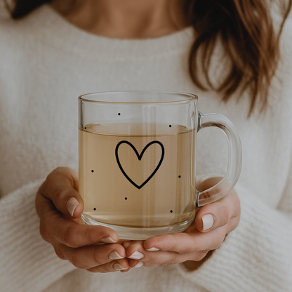 Glastasse mit Herz – stilvolle Teetasse für Mamas | Geschenkidee mit Herzdesign