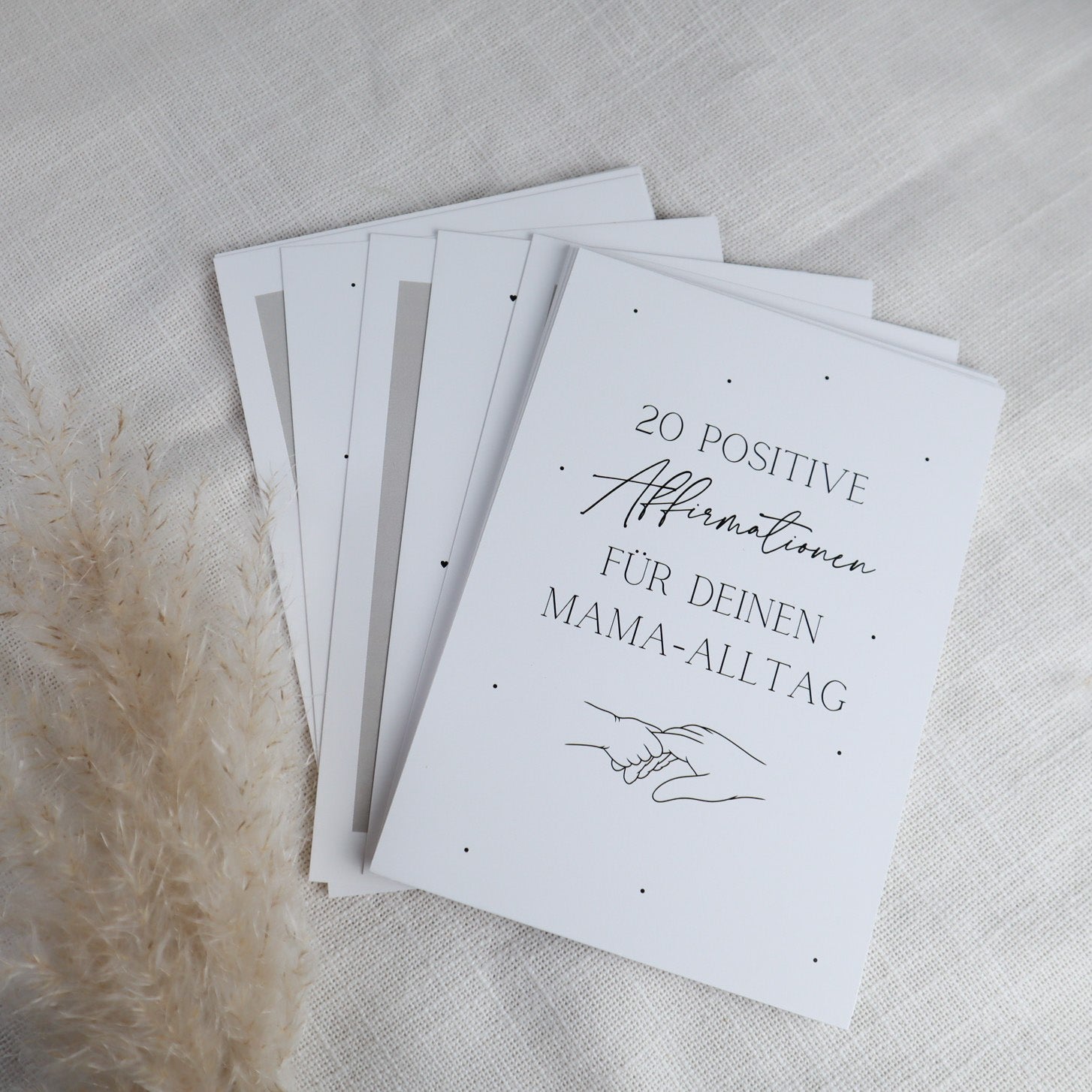 Affirmationskarten für Mamas mit personalisierbarem Kartenhalter | 20 positive Karten im A6-Format