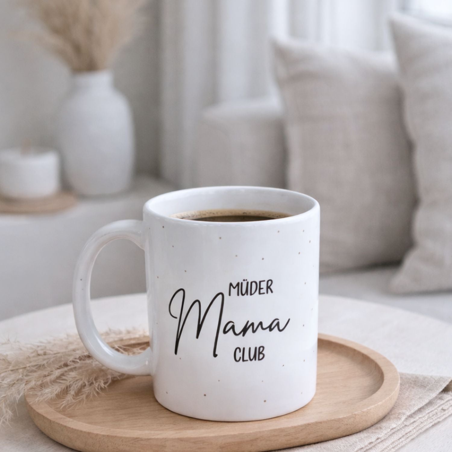 Tasse „Müder Mama Club“ – mit Herz &amp; Punkten, Geschenk für Mamas