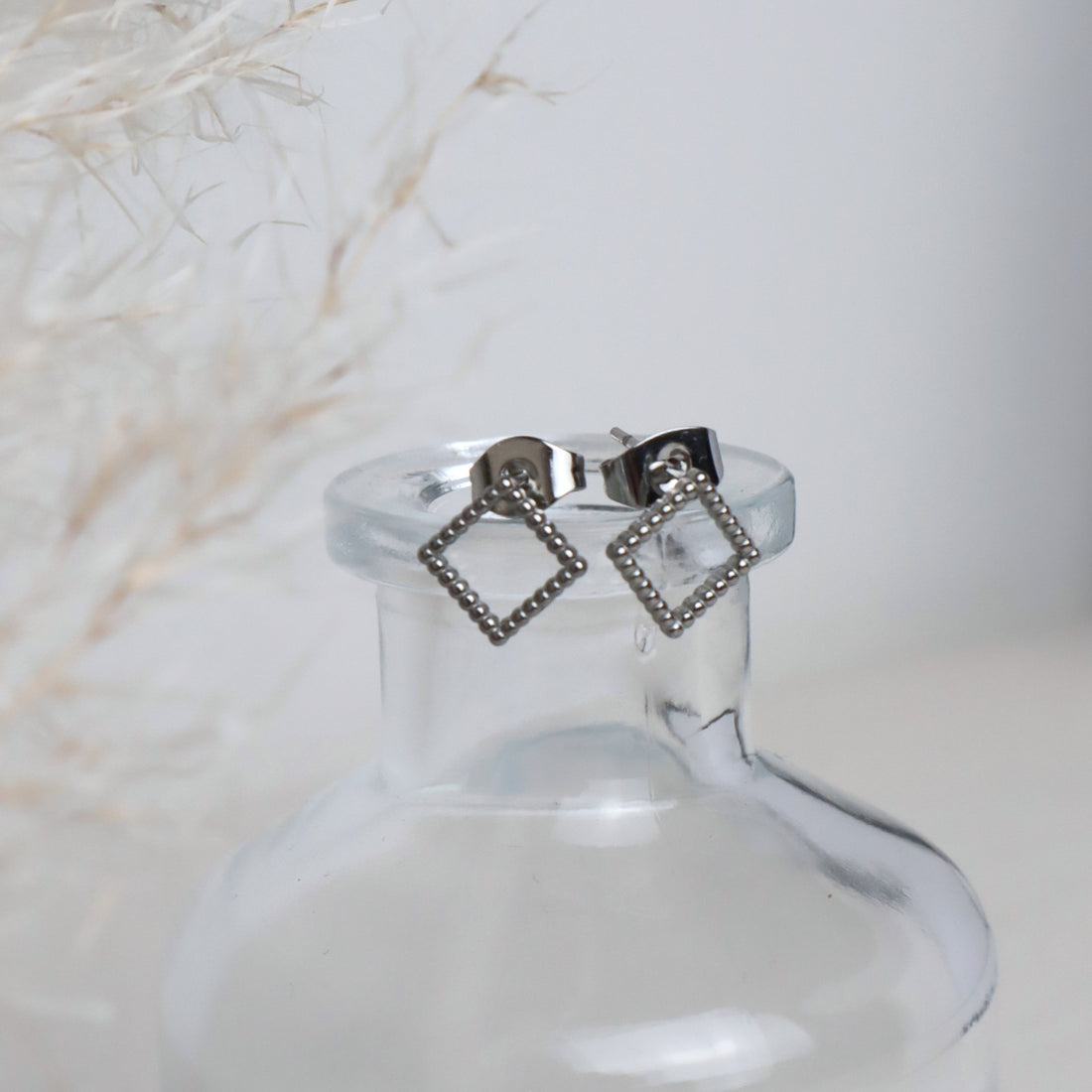 Ohrstecker Rhombus – Edelstahl in Gold oder Silber, 9 mm