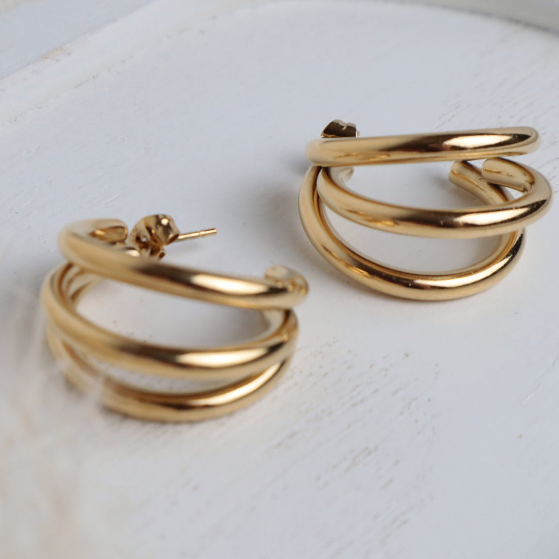 Ohrstecker Triple-Creolen – Edelstahl Gold, 26 mm