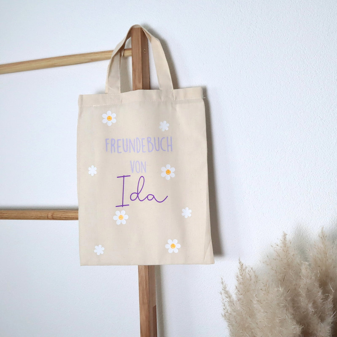 Tasche für Freundebuch – personalisiert mit Namen &amp; Blümchen