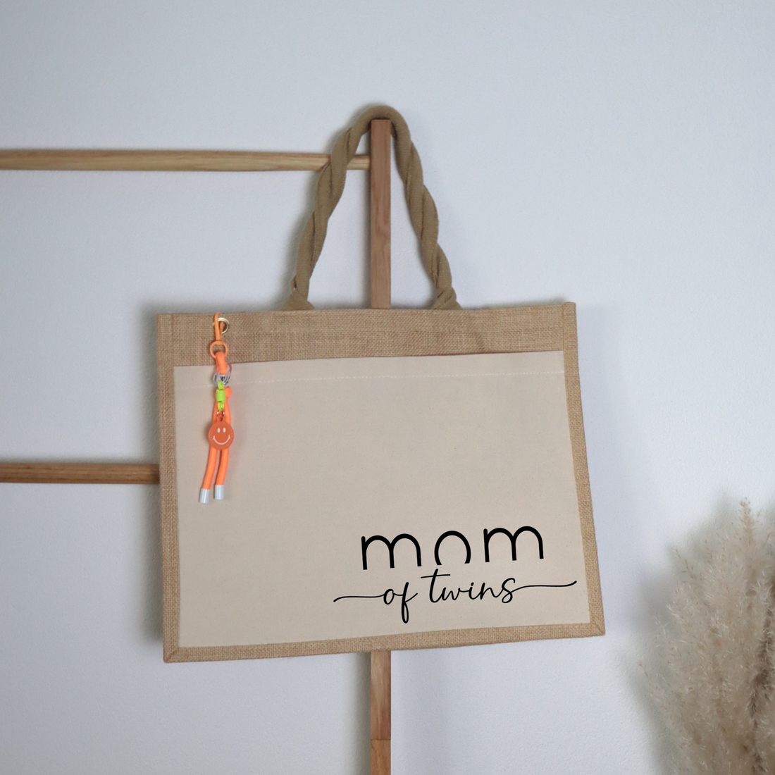 Jutetasche MOM of … – personalisierbar in 3 Größen