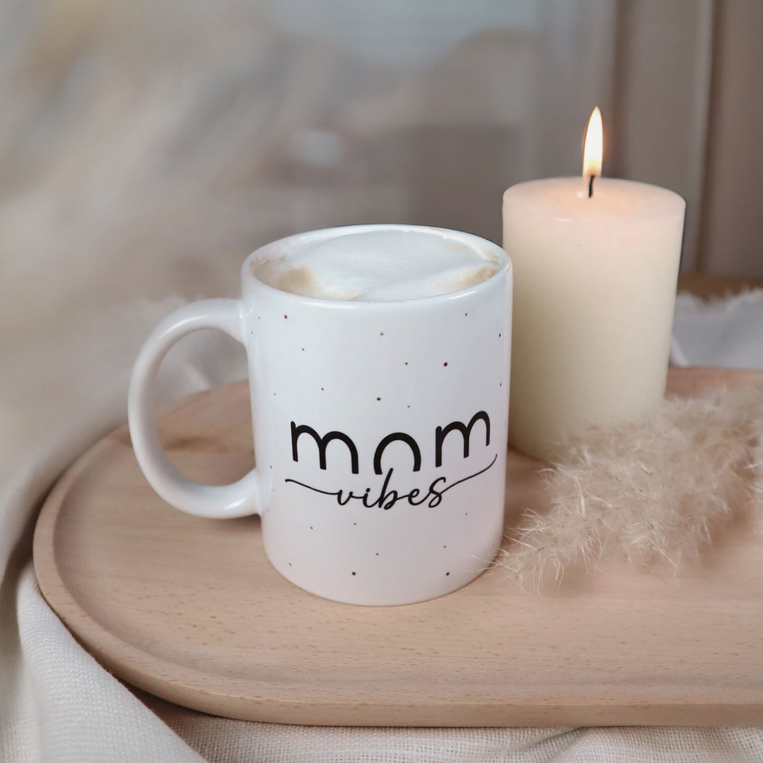 Tasse „Mom Vibes“ | Geschenk für Mamas mit Stil
