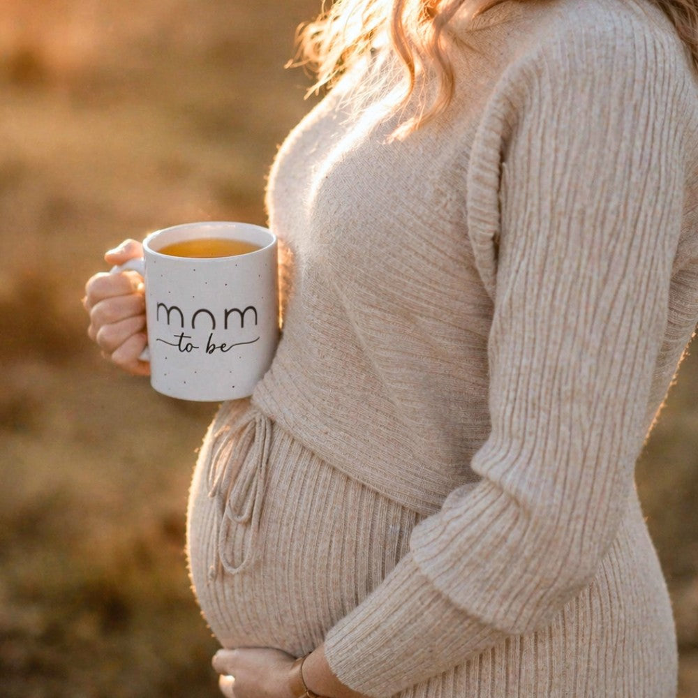 Geschenkset „Mom to be“ – Tasse mit Bio-Tee, Kerze &amp; Trockenblumen für werdende Mamas