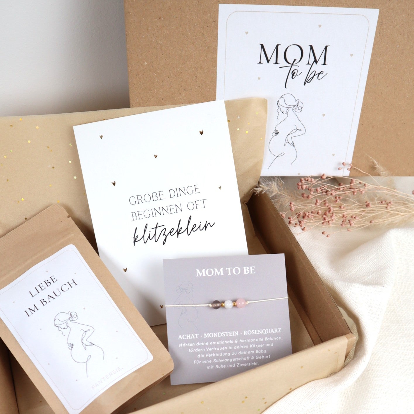 Mom to be Geschenkbox – Liebe im Bauch &amp; Natursteinarmband