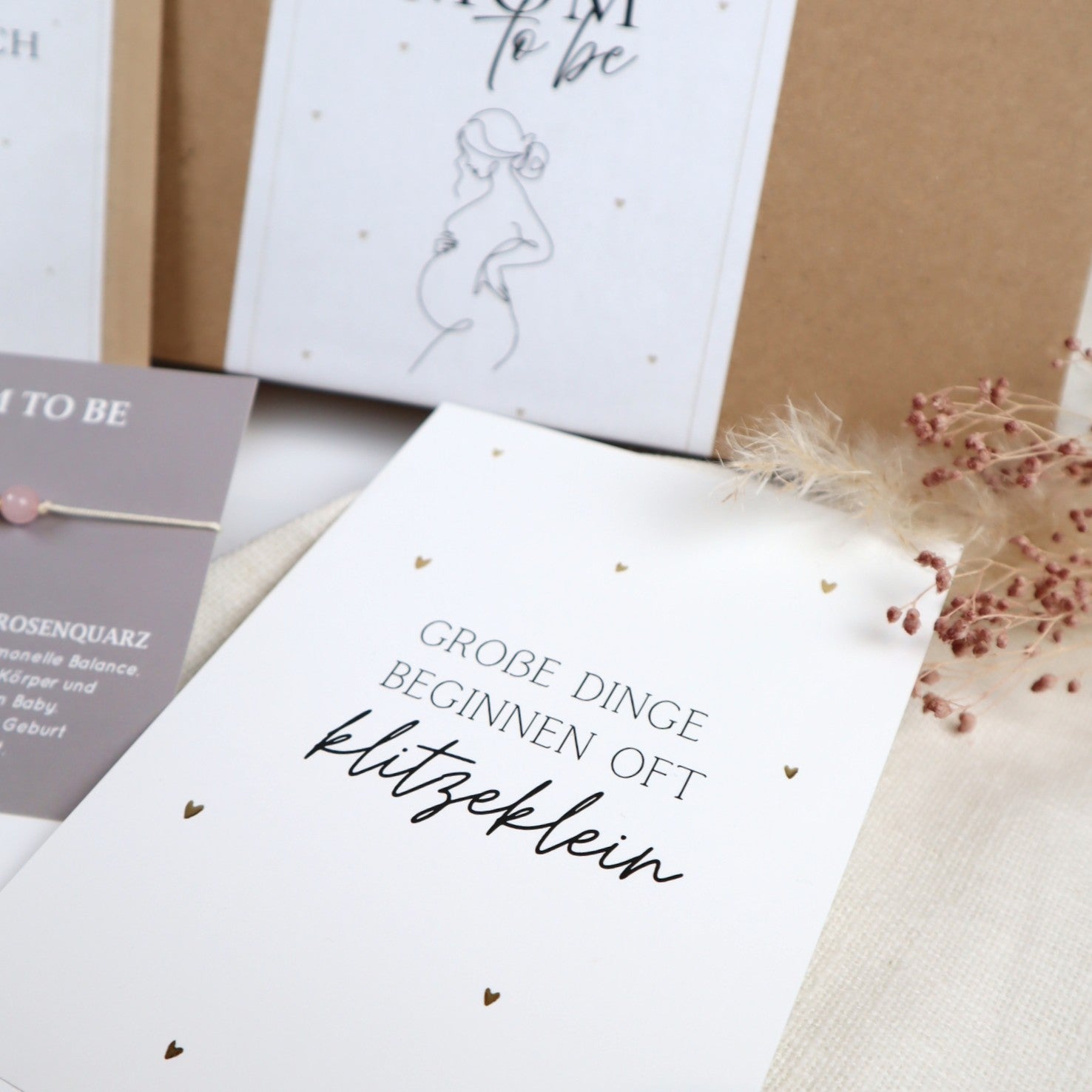 Mom to be Geschenkbox – Liebe im Bauch &amp; Natursteinarmband